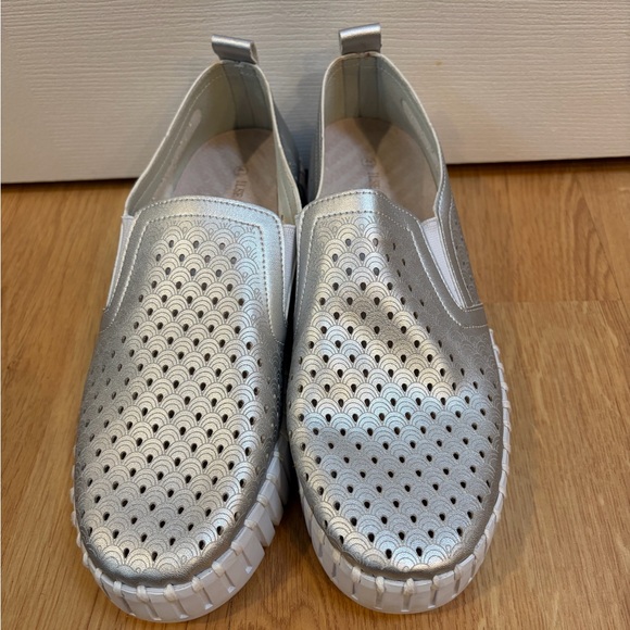 Isle Jacobsen Tulip Platform Slip On Platform Sneakers Size 41 (10) - Picture 2 of 11